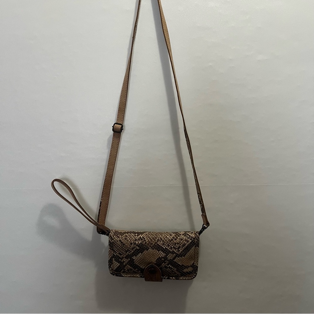 Ranch Wear Tell Texas Stylish Brown Snake Print Crossbody Bag Wristlet